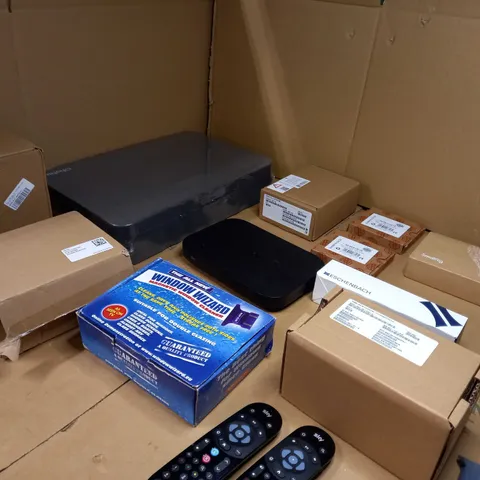LARGE BOX OF APPROXIMATELY 20 ASSORTED HOUSEHOLD ITEMS TO INCLUDE: ASSORTED BOXED ITEMS, FOAM BLOCK, SKY BOX