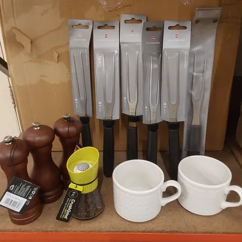 BOX OF ASSORTED KITCHENWARE AND DINING PRODUCTS