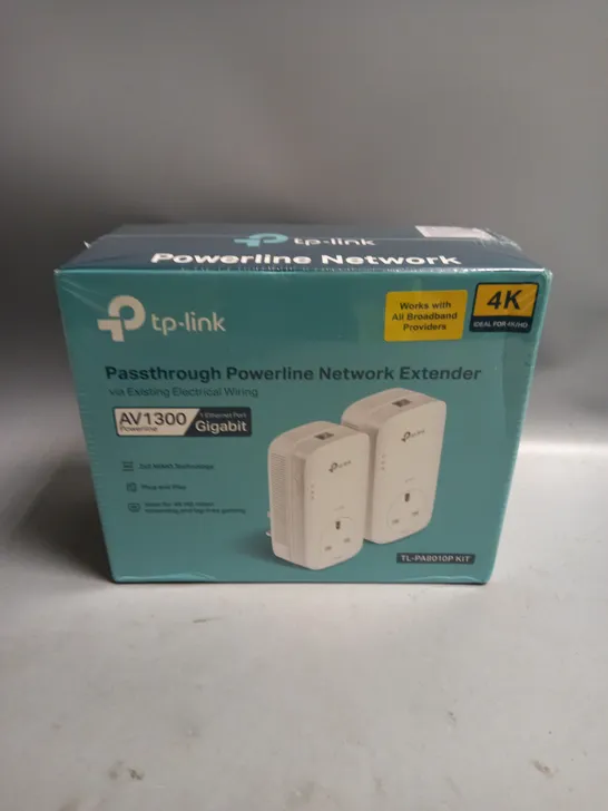 NEW AND SEALED TP-LINK PASSTHROUGH POWERLINE NETWORK EXTENDER 