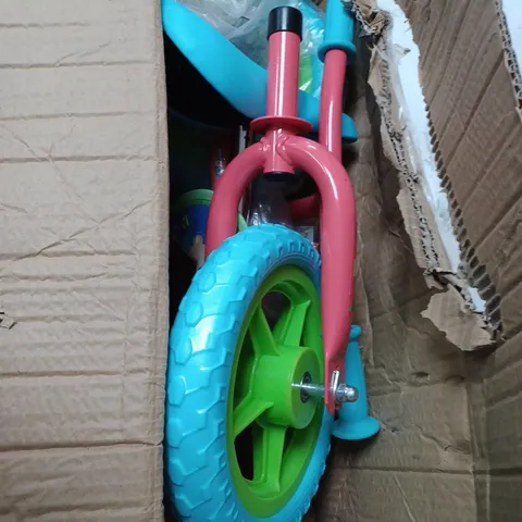 COCOMELON 10" BALANCE BIKE