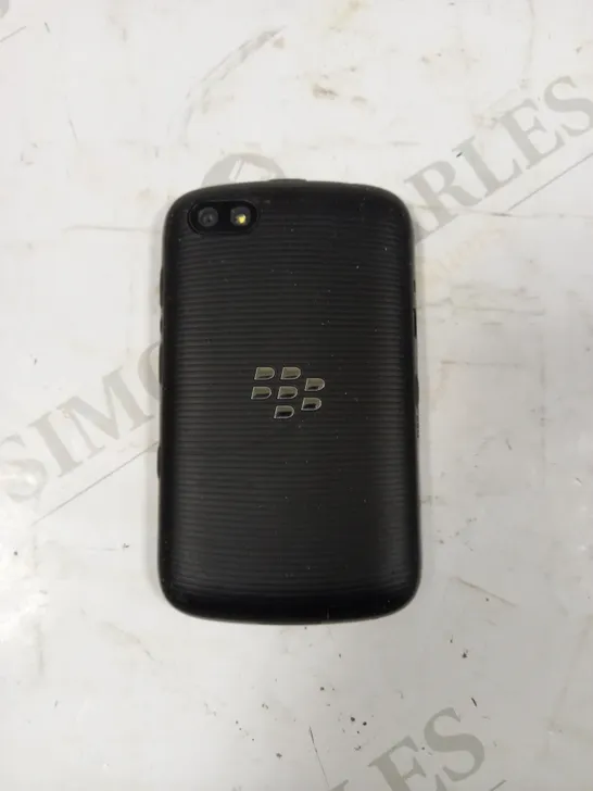 BLACKBERRY 9720 MOBILE PHONE 