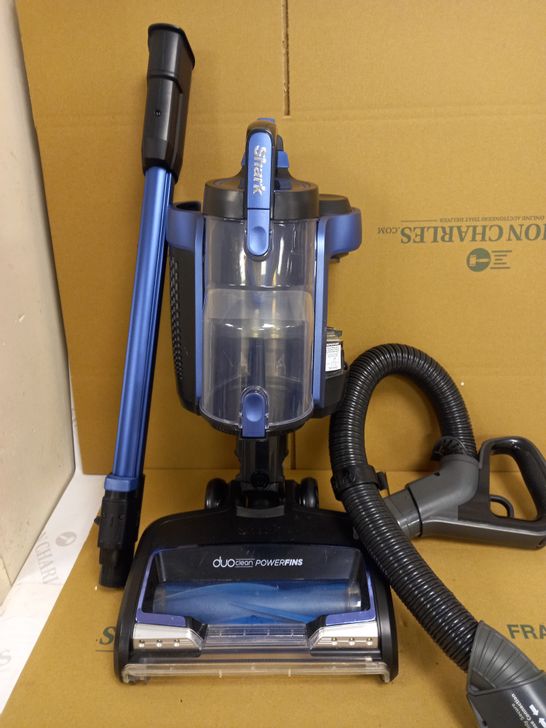 SHARK CORDLESS UPRIGHT VACUUM CLEANER 