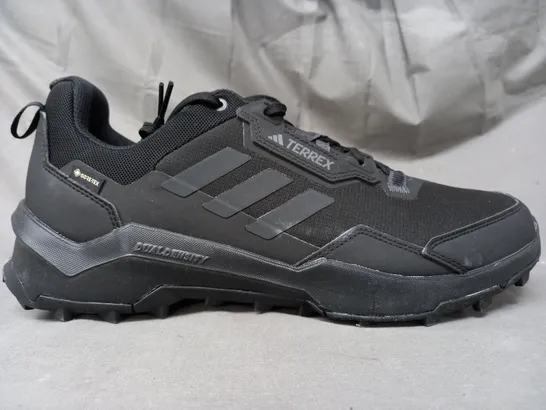 PAIR OF ADIDAS TERREX AX4 GTX SHOES IN BLACK UK SIZE 11.5