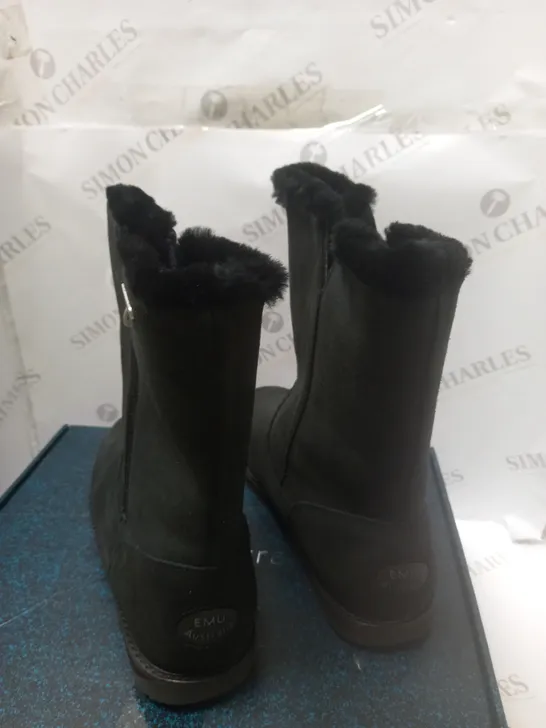 EMU AUSTRALIA GRAVELLY BOOTS BLACK - SIZE 8