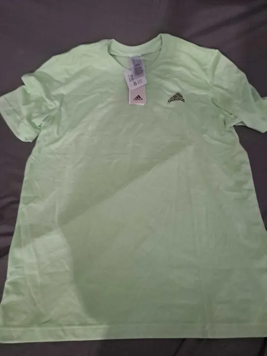 ADIDAS LOGO TEE IN GREEN - MEDIUM