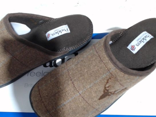 BOXED PAIR PADDERS SLIPPERS SIZE 10