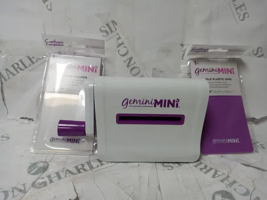 CRAFTERS COMPANION GEMINI MINI DIE CUTTING MACHINE AND ACCESSORIES