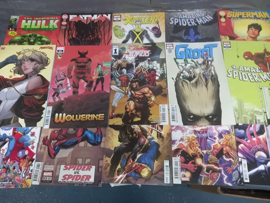 LOT OF 15 ASSORTED COMICS TO INCLUDE SUPERMAN, BATMAN, GROOT AND POWER GIRL