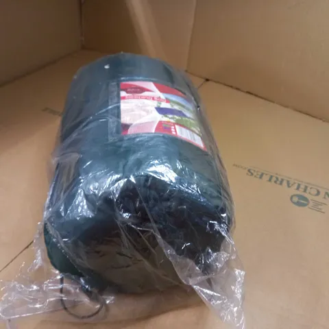 PACKAGED GREEN SLEEPING BAG - SIZE APPROX 190X70CM