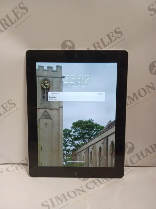 APPLE IPAD MODEL: A1458 SILVER