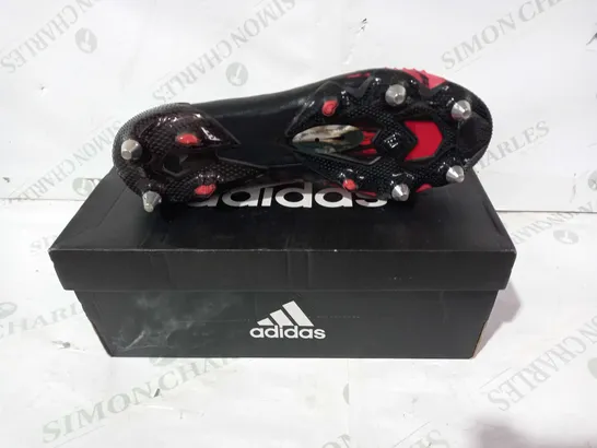 BOXED PAIR OF ADIDAS PREDATOR MUTATOR 20.1 SG FOOTBALL SHOES IN BLACK/RED UK SIZE 8