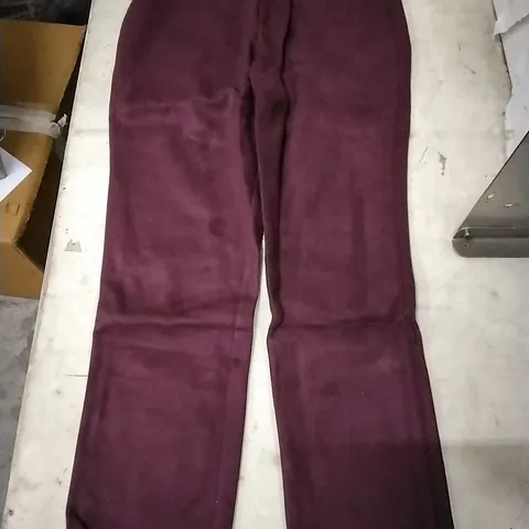 BOX OF APPROXIMATELY 19 MARLA WYNNE STRETCH FAUX SUEDE JEANS BURGUNDY - SIZE 16