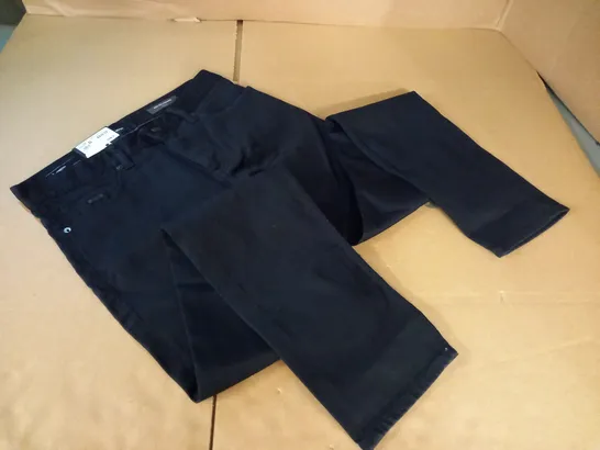 HUGO BOSS SLIM FIT BLACK DELAWARE JEANS - W30 L32