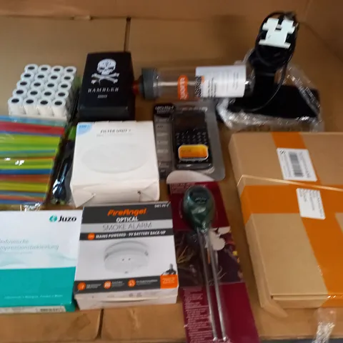 LARGE QUANTITY OF ASSORTED HOUSEHOLD ITEMS TO INCLUDE FIREANGEL ALARM, CASIO CALCULATOR AND RAMBLER CUP