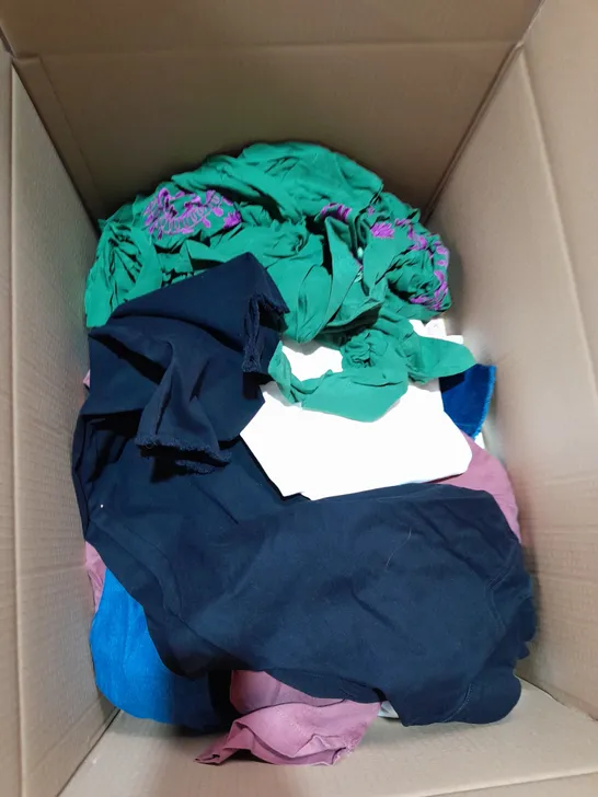 LARGE BOX OF ASSORTED CLOTHING ITEMS ALL IN DIFFRENT COLOURS AND SIZES 