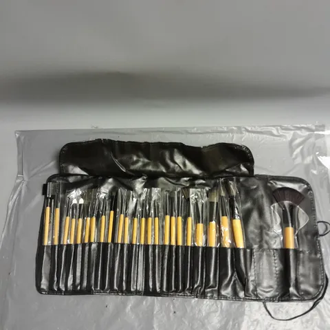 UNBRANDED MAKE-UP BRUSH SET IN BROWN