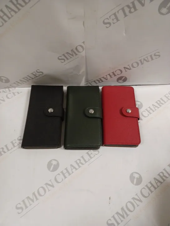 APPROXIMATELY 10 X BOXED ASSORTED VIVIENNE WESTWOOD IPHONE SMARTPHONE CASES IN VARIOUS COLOURS 	