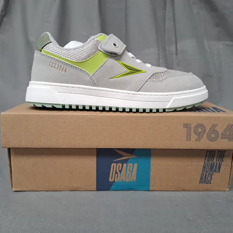 BOXED PAIR OF OSAGA SHOES IN GREY/GREEN EU SIZE 34