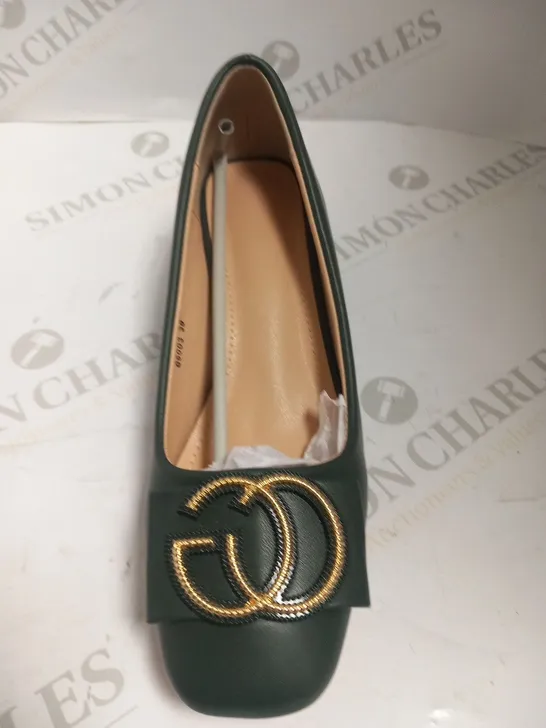 BOXED GRENN SHOES SIZE 36