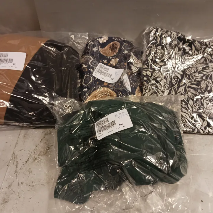 ARTS SKIRT, FLORAL BLOUSE, PONCHO ETC 4906525Simon Charles Auctioneers