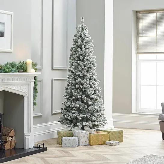 SNOWY BALSAM GREEN FIR ARTIFICIAL CHRISTMAS TREE SIZE: 6FT