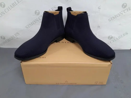 BOXED PAIR OF VIVAIA SHOES IN NAVY EU SIZE 40