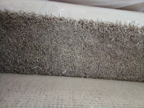 ROLL OF QUALITY TUDOR TWIST HEATHRS60 VISTA CARPET 5.41*4M