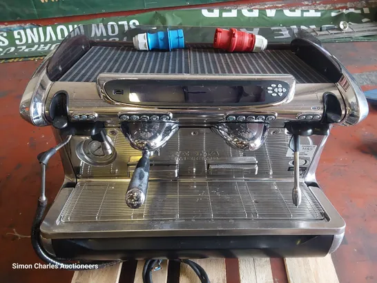 TRADITIONAL FAEMA EMBLEMA COFFEE MACHINE