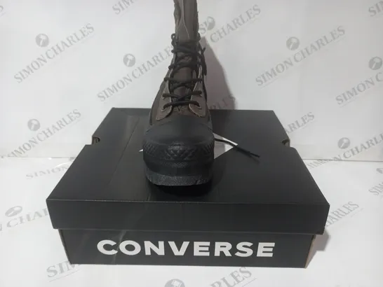 BOXED PAIR OF CONVERSE ALL STAR LUGGED 2.0 CC X-HI SHOES IN BROWN/BLACK UK SIZE 5