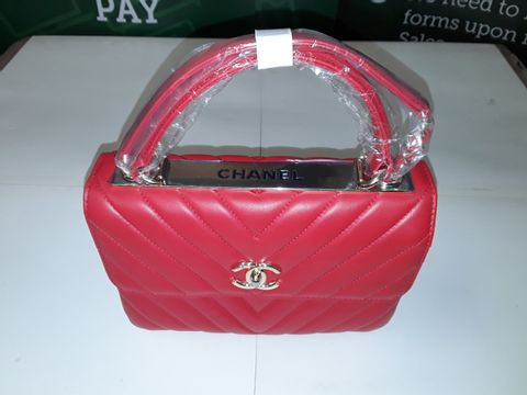 CHANEL STYLE LEATHER LOOK HANDBAG IN RED