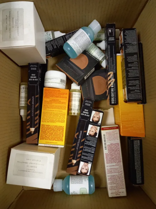 BOX OF APPROXIMATELY 30 ASSORTED MAKE-UP & BEAUTY PRODUCTS TO INCLUDE CLARINS SUN CARE CREAM, NARS LIP COVER, MARIO BADESCU CUTICLE CREAM ETC