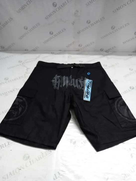 TYMLUS-G CARGO SHORTS SIZE M