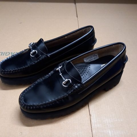 WEEJUNS BLACK PENNY LOAFERS