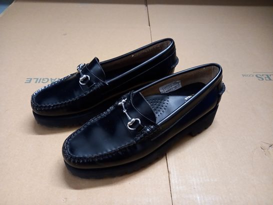 WEEJUNS BLACK PENNY LOAFERS