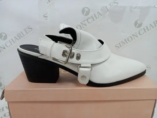 BOXED PAIR OF POTI PATI HEELED BUCKLE WHITE SHOES - EU 41