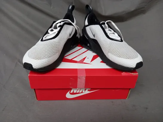 BOXED PAIR OF NIKE AIR MAX 270 SHOES IN GREY/BLACK UK SIZE 2.5