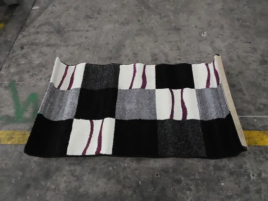 NUMUNE GEOMETRIC VIOLET/BLACK RUG // SIZE: 80 X 150cm