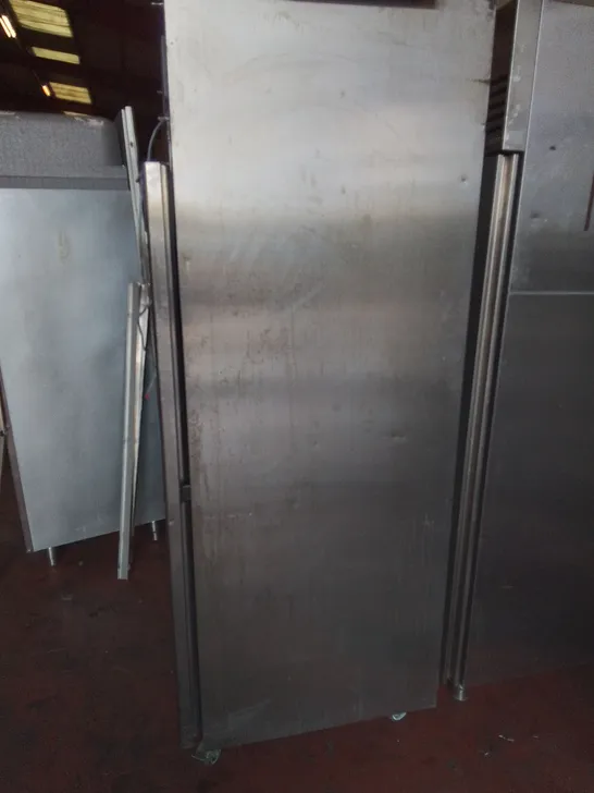 FOSTER COMMERCIAL 1-DOOR STAINLESS FRIDGE UNIT