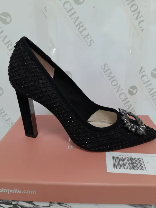 MODA IN PELLE IN BLACK SIZE 6 - BOXED 