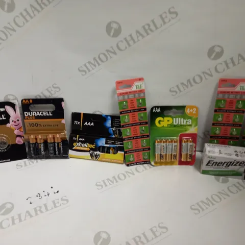 LARGE QUANTITY OF BATTERIES TO INCLUDE ALKALINE BUTTON BATTERIES, DURACELL AA, AA BATTERIES, ETC