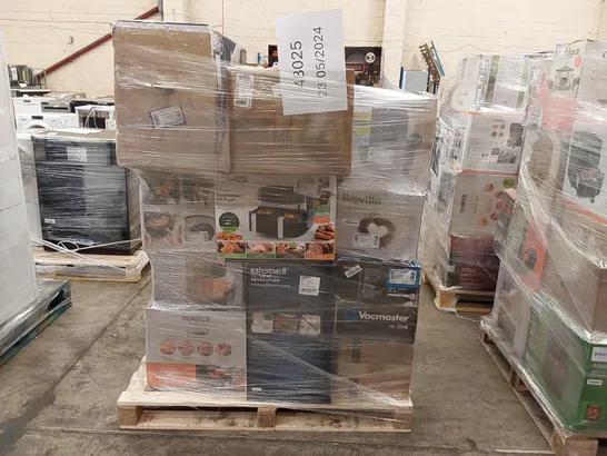 PALLET OF APPROXIMATELY 22 UNPROCESSED RAW RETURN HOUSEHOLD AND ELECTRICAL GOODS TO INCLUDE;