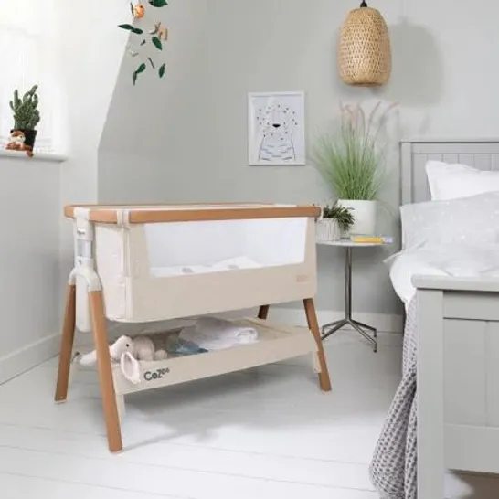 BOXED COZEE BEDSIDE CRIB (1 BOX)