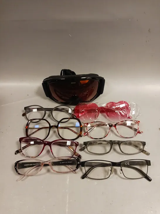 APPROXIMATELY 15 ASSORTED GLASSES/SUNGLASSES IN VARIOUS DESIGNS 