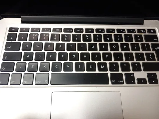 APPLE MACBOOK PRO (A1502 EARLY 2015)