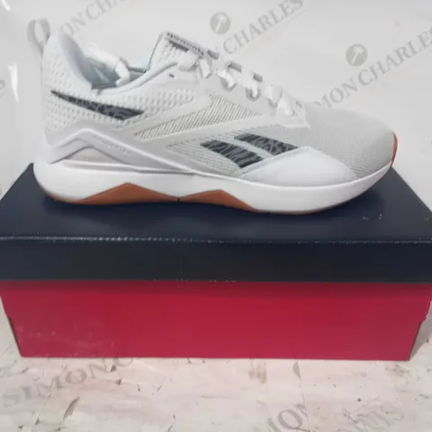 BOXED PAIR OF REEBOK NANOFLEX TR 2.0 TRAINERS IN WHITE UK SIZE 7