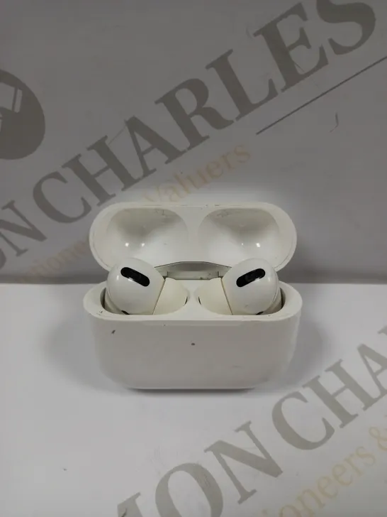 APPLE A2190 WIRELESS EARBUDS