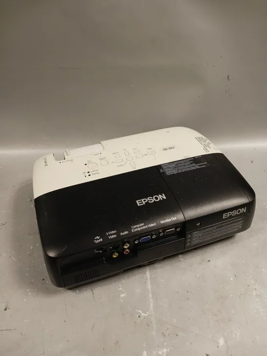 EPSON EB-X62 PROJECTOR 