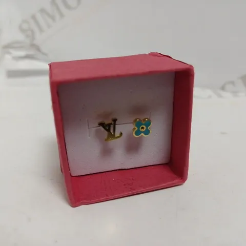 LOUIS VUITTON GOLD EFFECT STUD EARRINGS