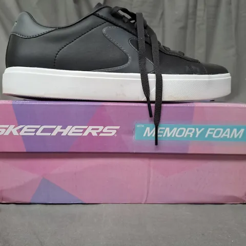 BOXED PAIR OF SKECHERS COURT CLASSIC EDEN TRAINERS IN BLACK SIZE 5.5