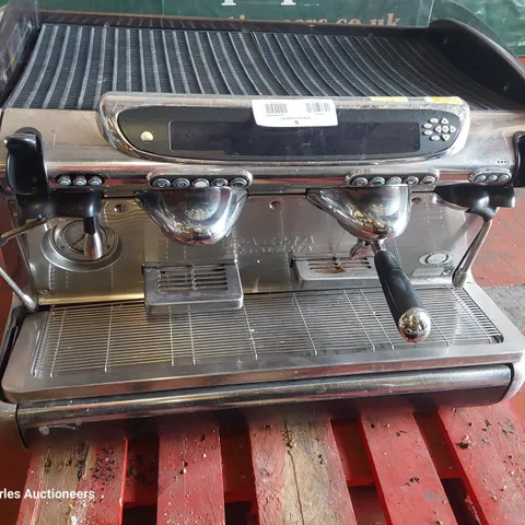 TRADITIONAL FAEMA EMBLEMA COFFEE MACHINE